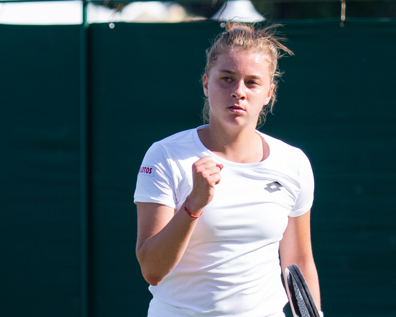 Chwalinska remonta en Wuhan y conquista el primer título WTA de su carrera